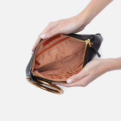 HOBO Sheila Hard Ring Clutch