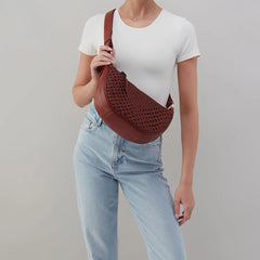 HOBO Hazel Sling- Woven Chestnut